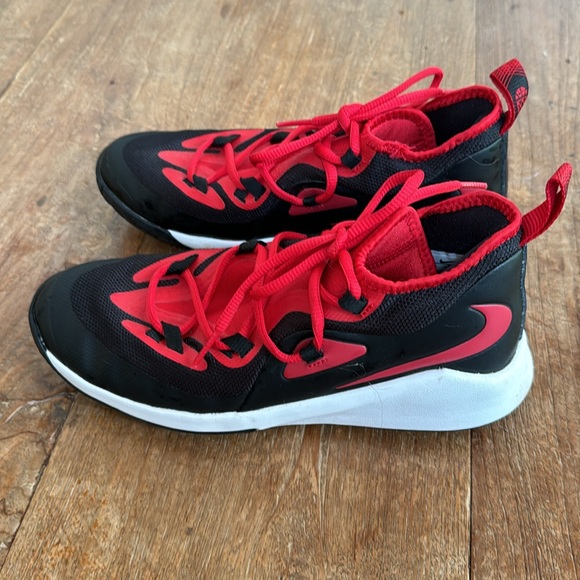 Nike Future Court 2 Size 6Y - Picture 2 of 5